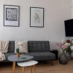Modern & Charming *