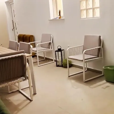 Lejlighed Modern & Charming *