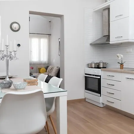 Modern & Charming Lejlighed