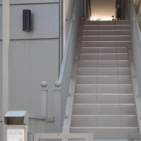 Lejlighed Modern & Charming *