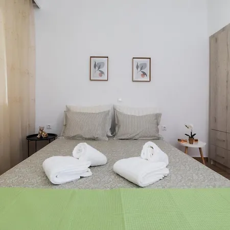 Lejlighed Modern & Charming