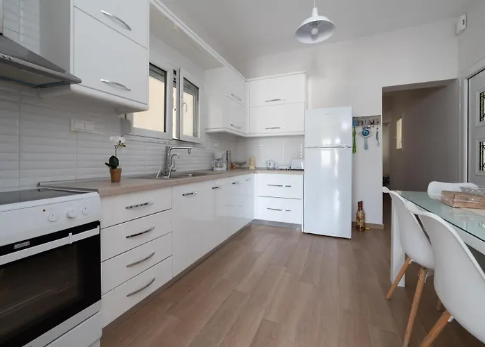 Modern & Charming * 卡泰里尼