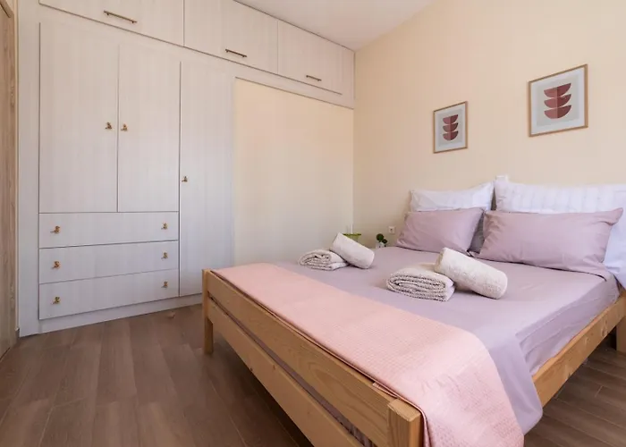 Modern & Charming 公寓 卡泰里尼