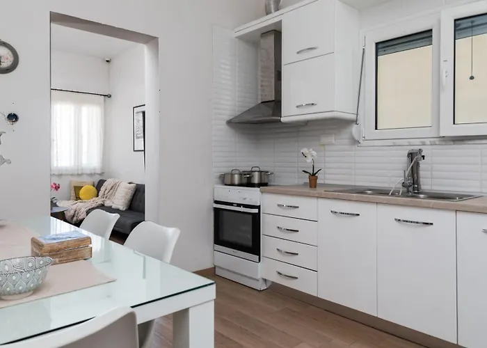 公寓 Modern & Charming